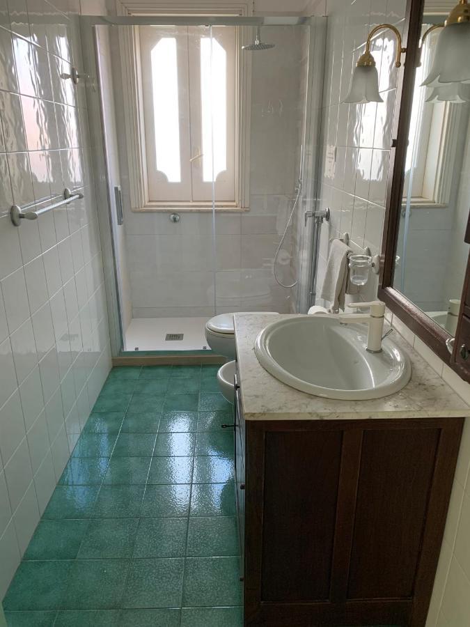 La Villa Rosa Al Mare Pozzallo Bagian luar foto