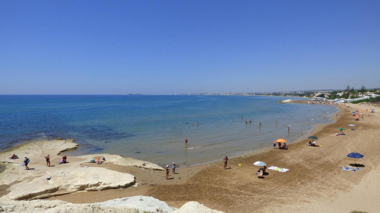 La Villa Rosa Al Mare Pozzallo Bagian luar foto