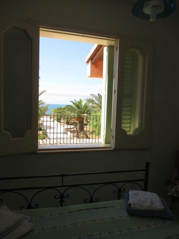 La Villa Rosa Al Mare Pozzallo Ruang foto