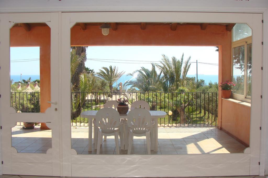 La Villa Rosa Al Mare Pozzallo Ruang foto