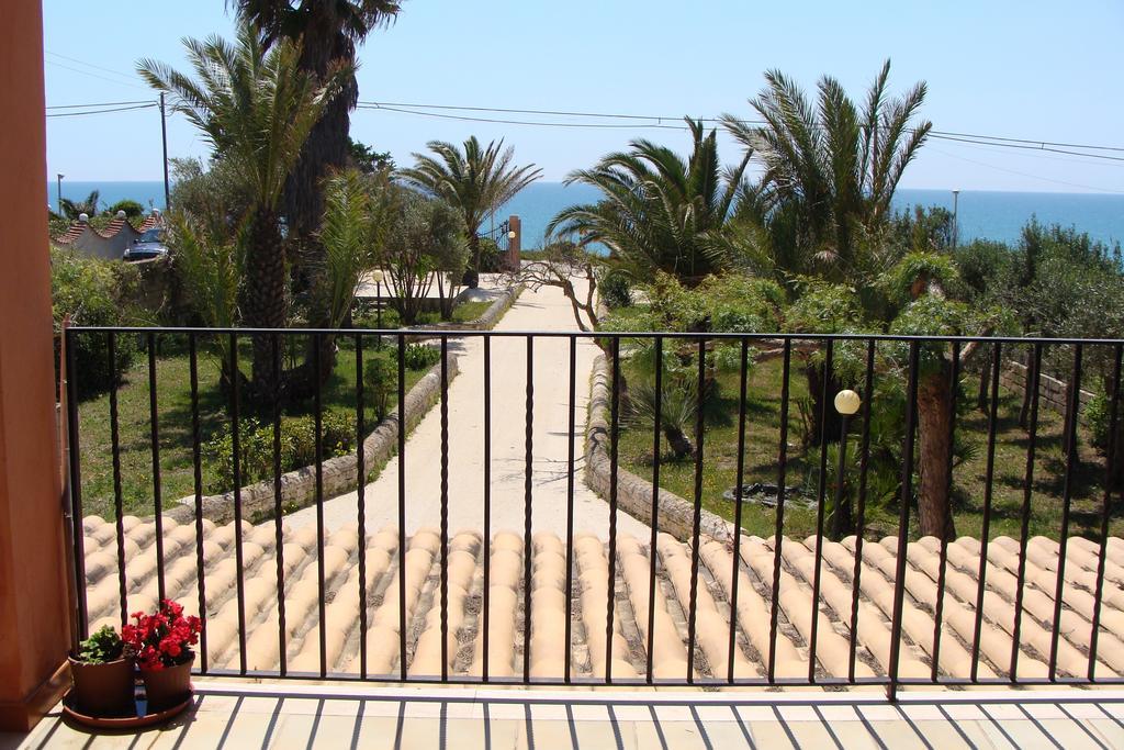 La Villa Rosa Al Mare Pozzallo Ruang foto