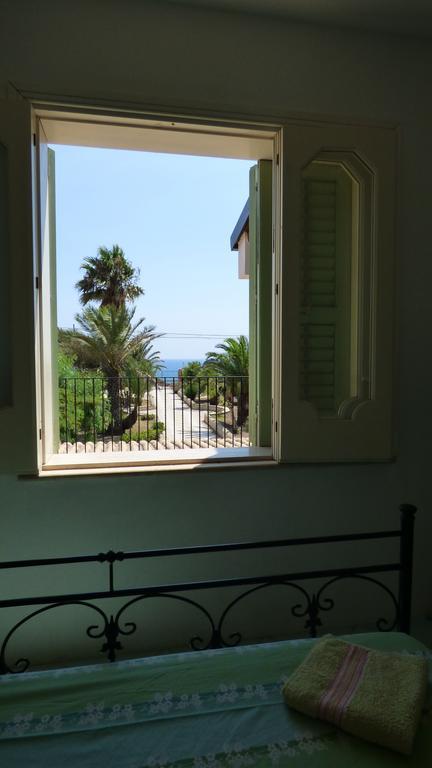 La Villa Rosa Al Mare Pozzallo Bagian luar foto